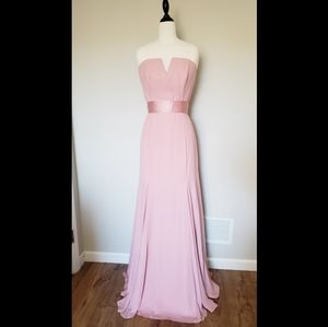 Vera Wang V-Wire Crepe Mermaid Bridesmaid Dress